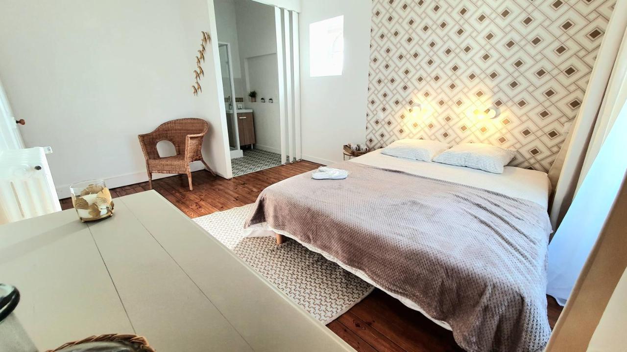 La Maison De La Cote Des Legendes Frühstückspension *